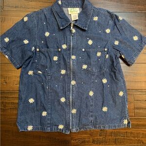 Vintage Quacker Factory 90s Y2K Denim Short-Sleeve Shirt  White Daisy Embroidery